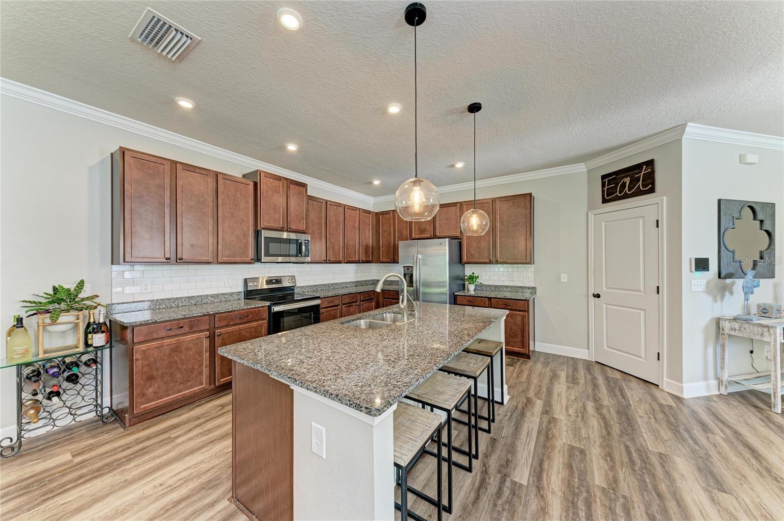 Listing Image #13