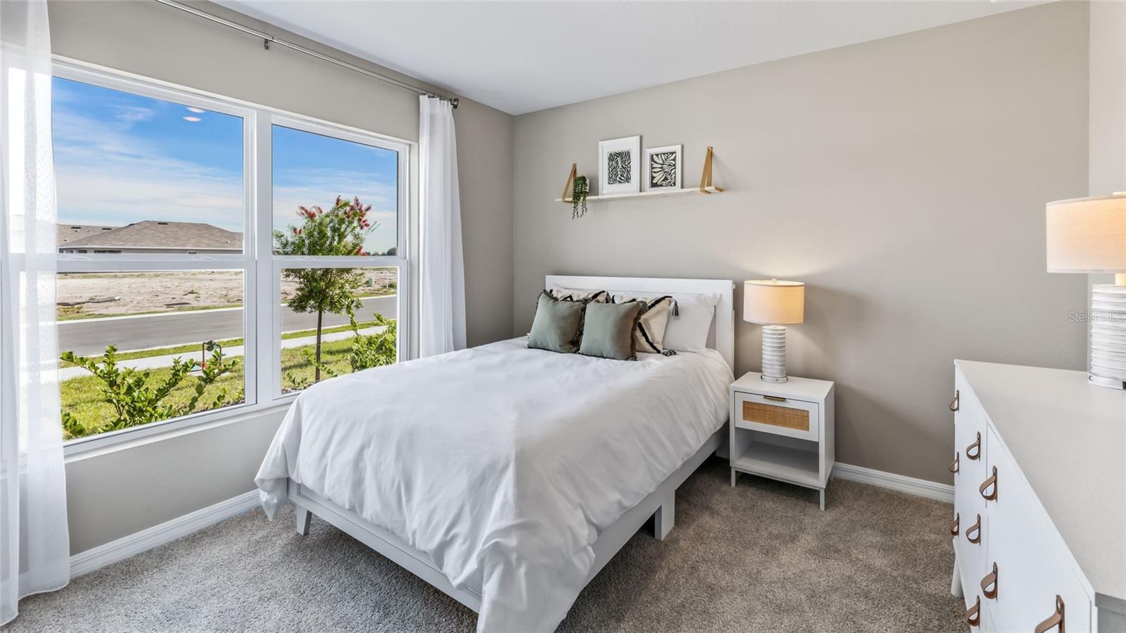 Listing Image #11