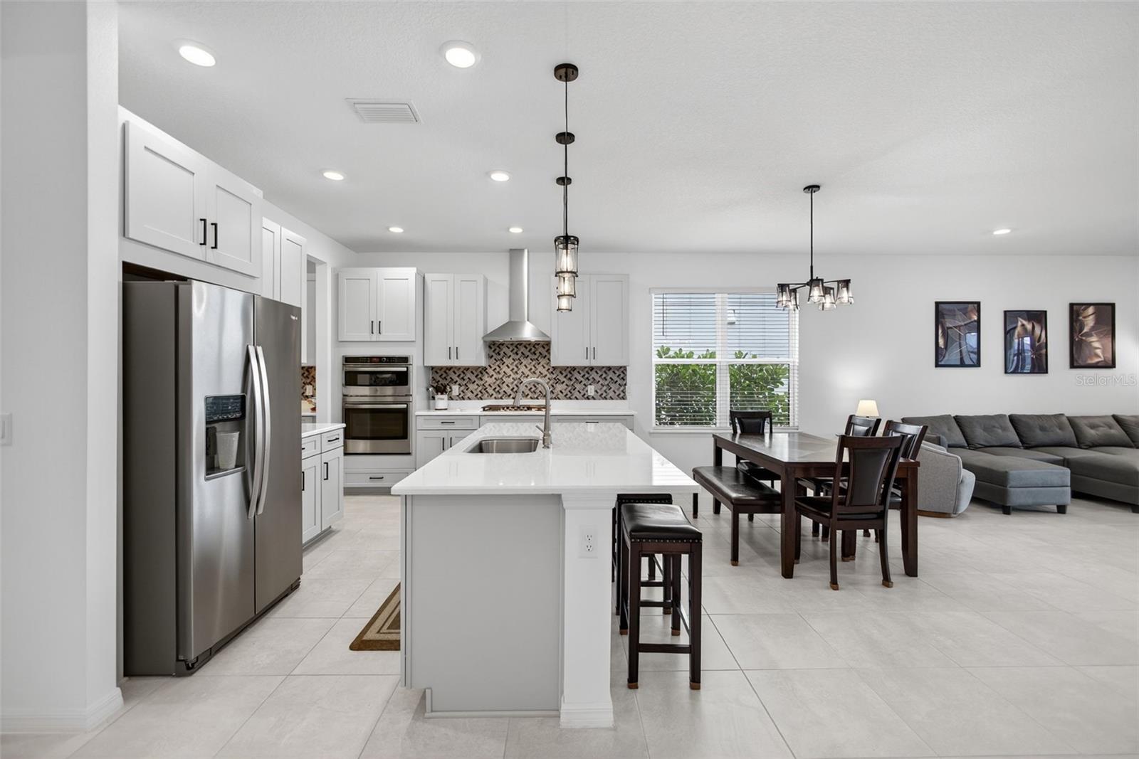 Listing Image #11