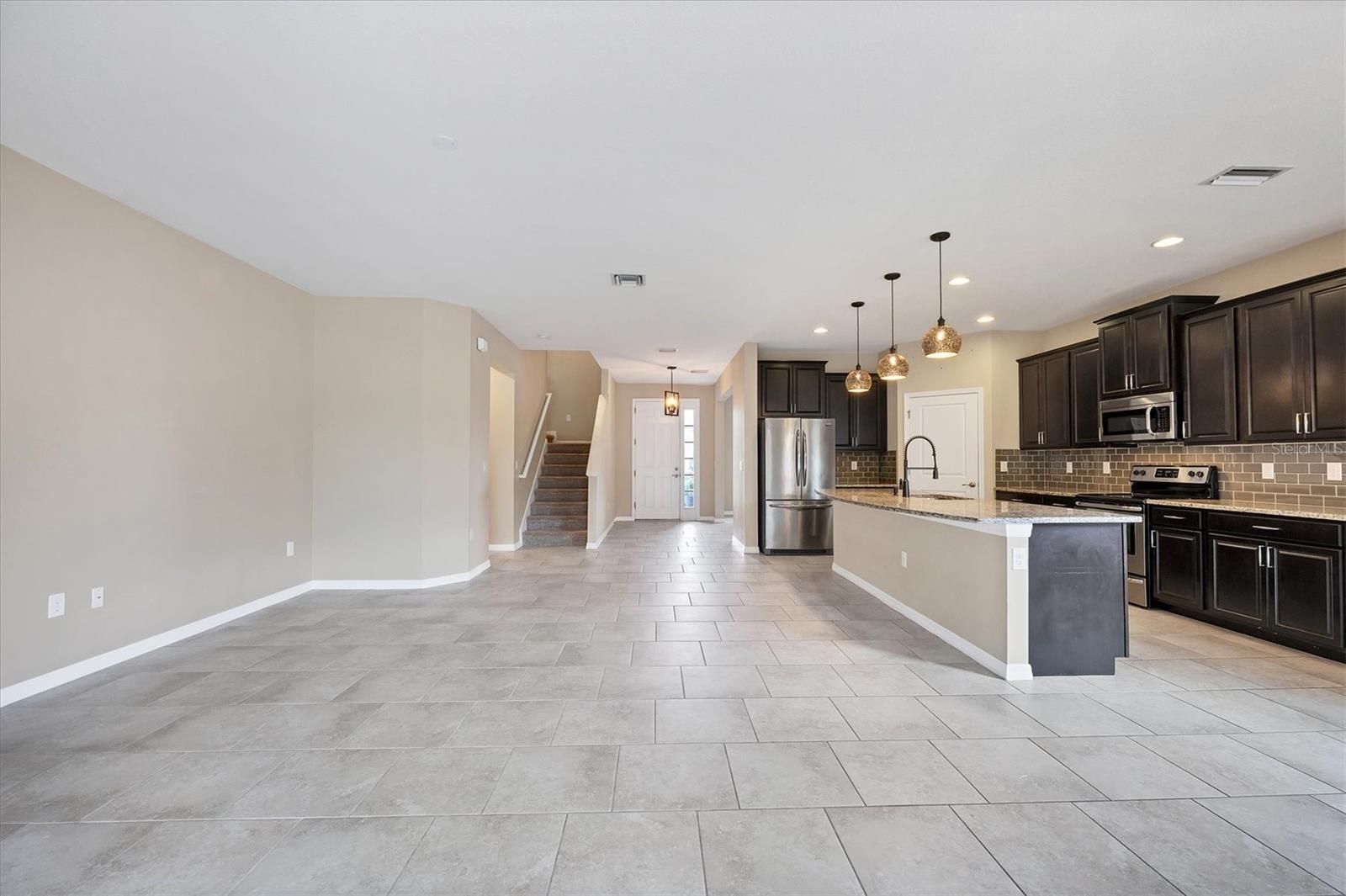 Listing Image #10
