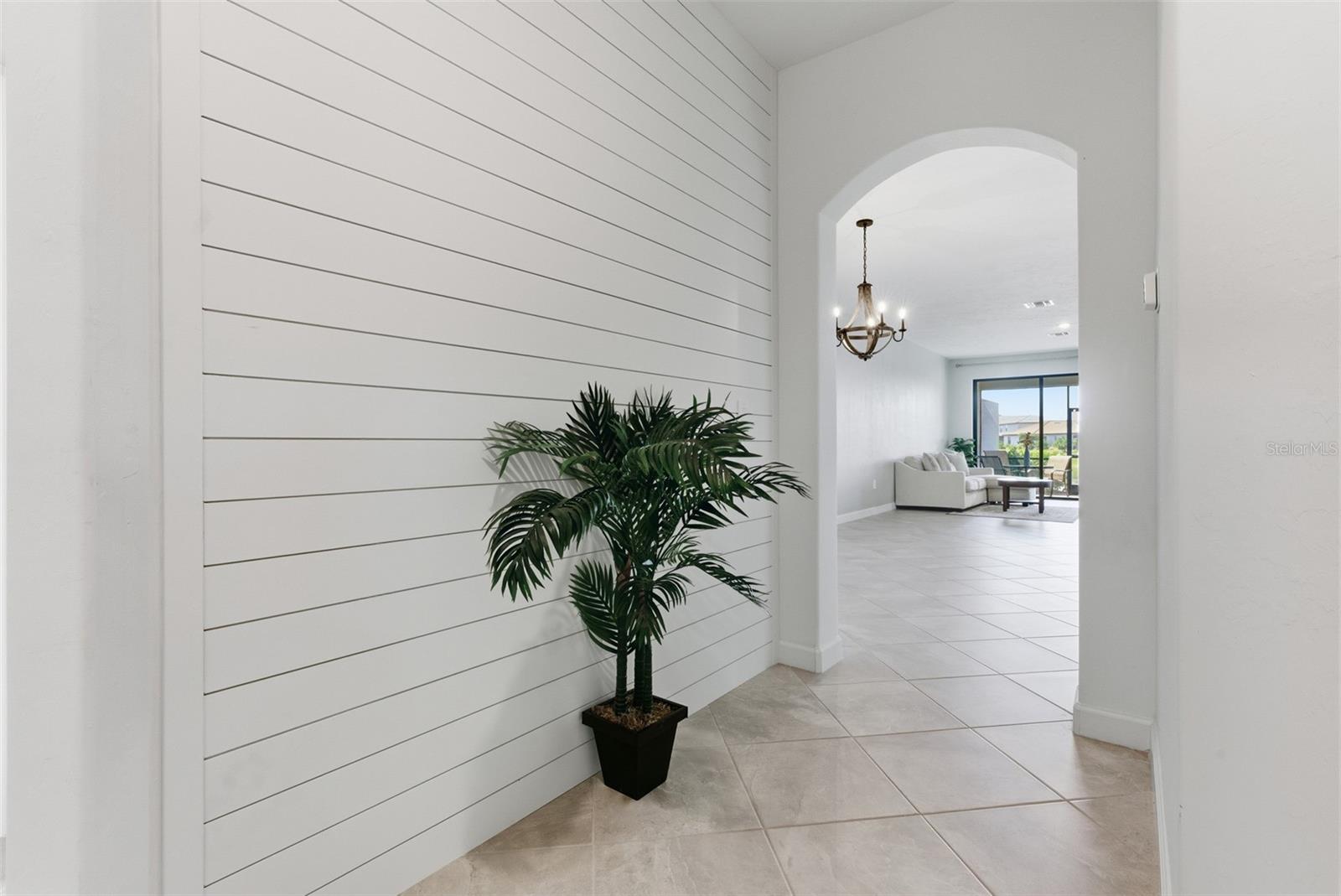 Listing Image #10