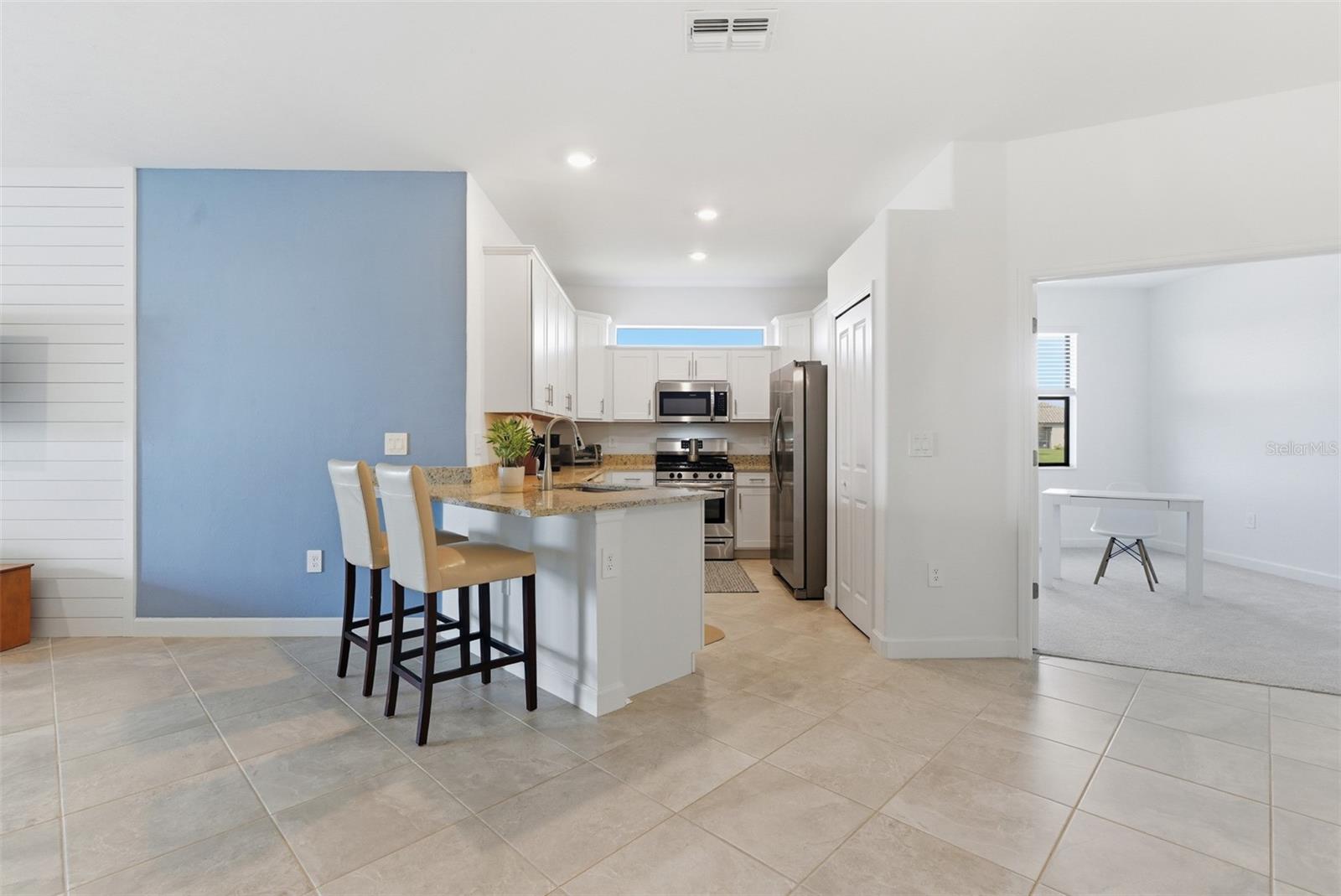 Listing Image #15