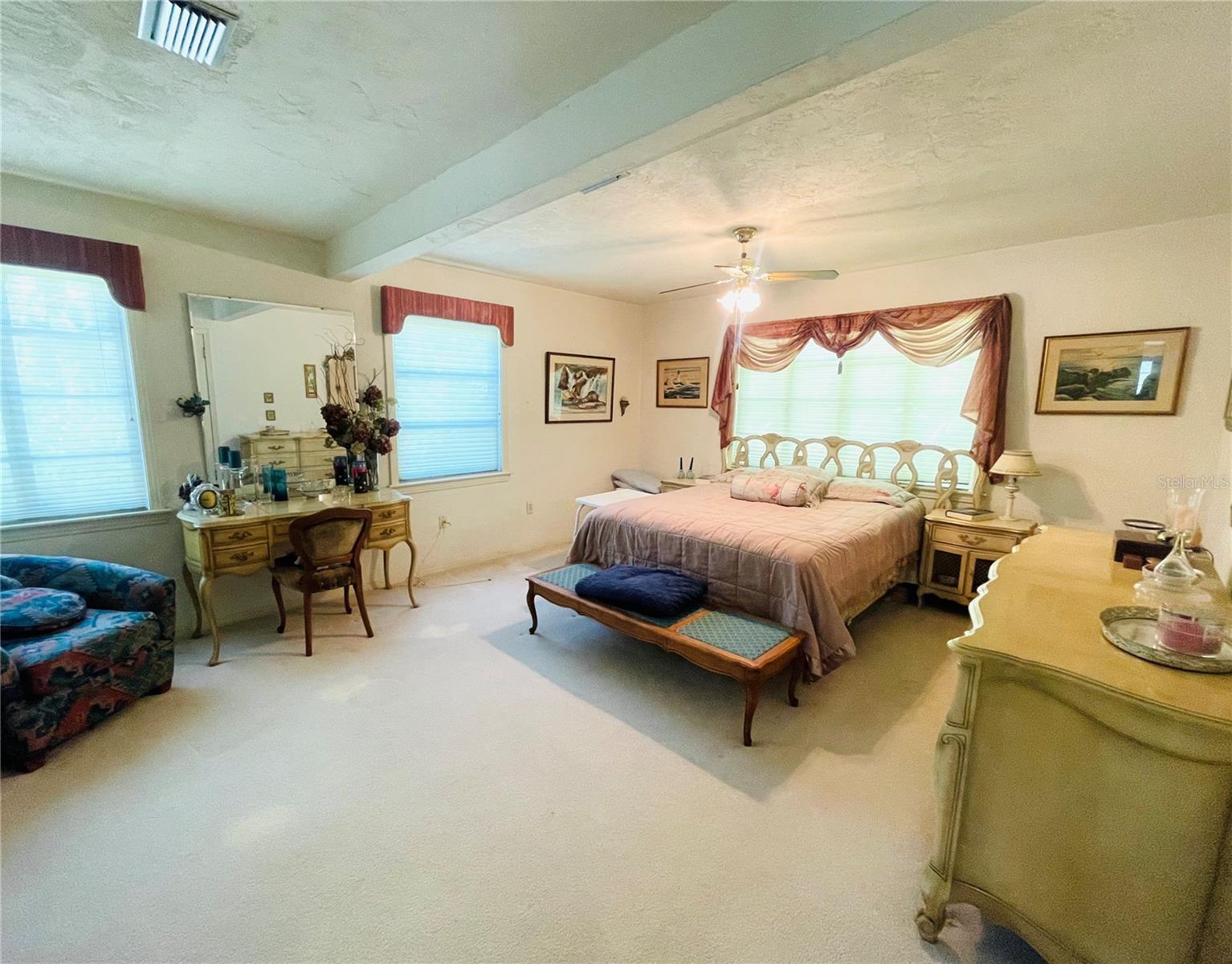 Listing Image #16