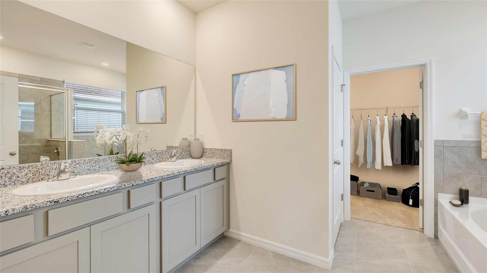 Listing Image #11