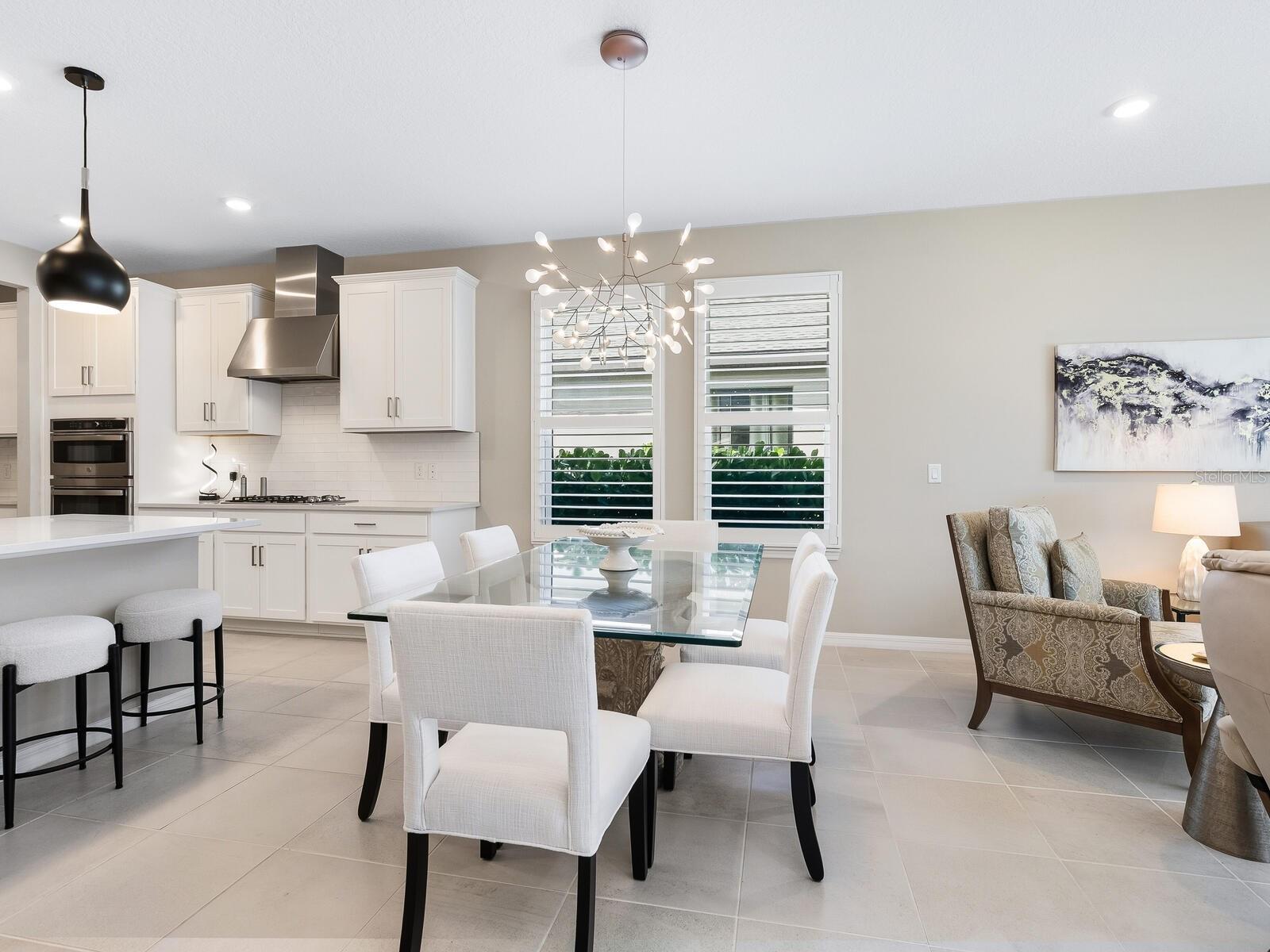 Listing Image #12