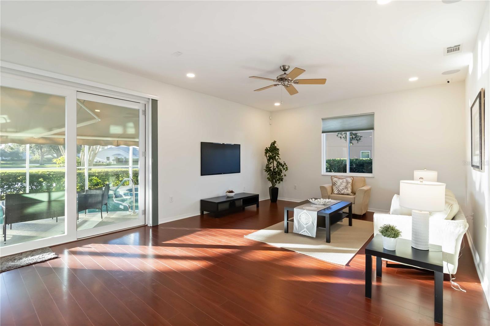 Listing Image #7