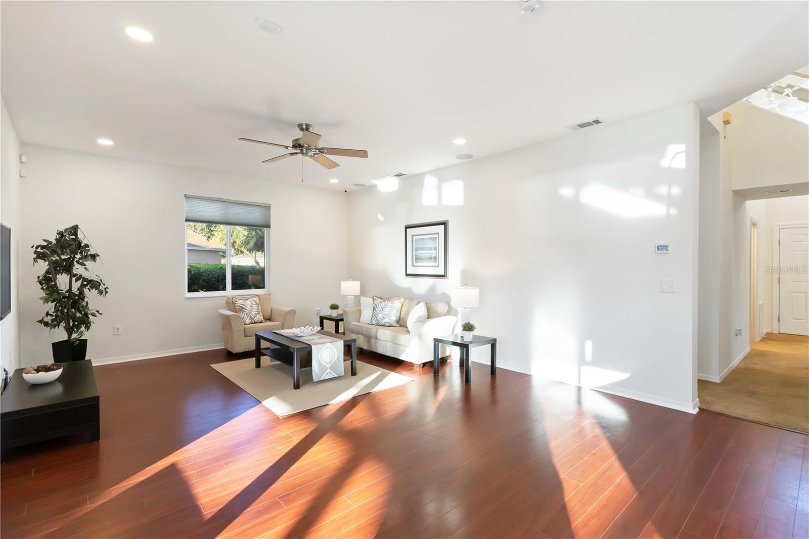 Listing Image #8