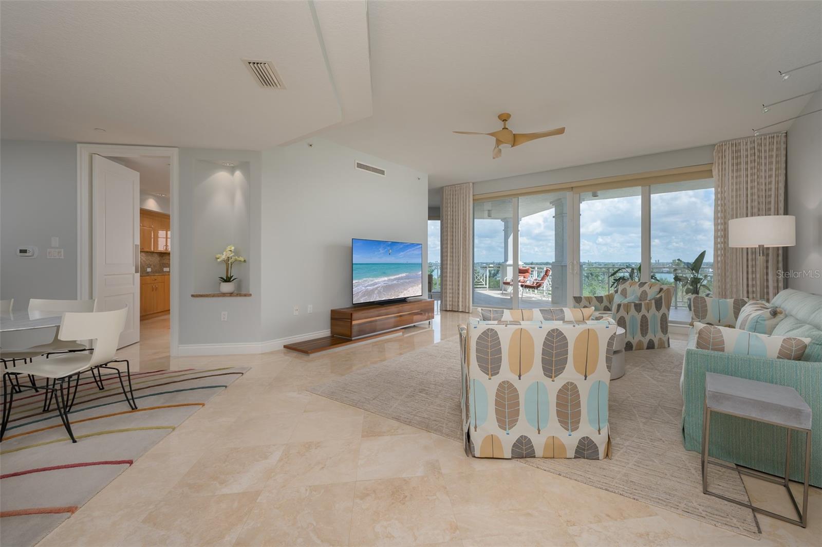 Listing Image #7