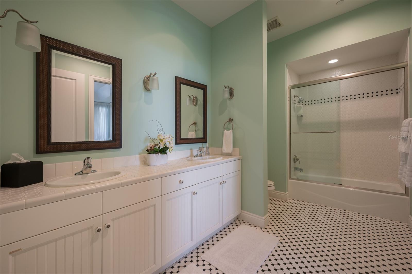 Listing Image #71