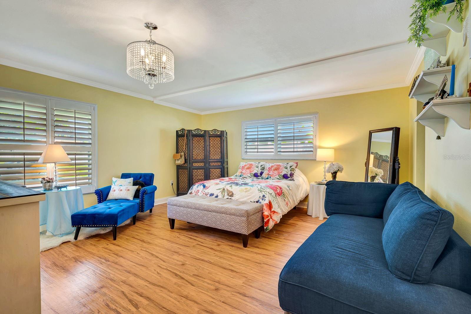 Listing Image #8
