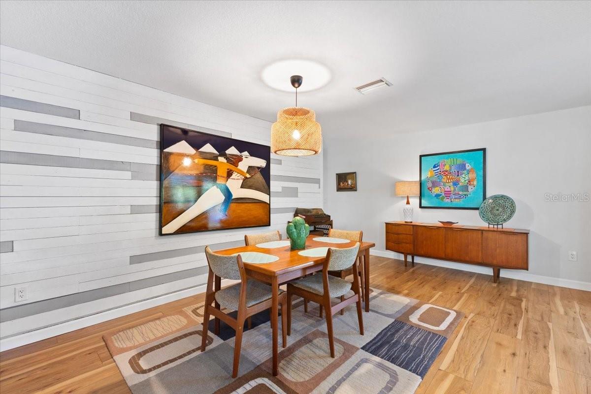 Listing Image #12