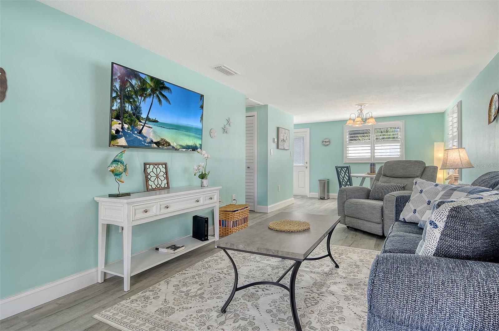 Listing Image #7
