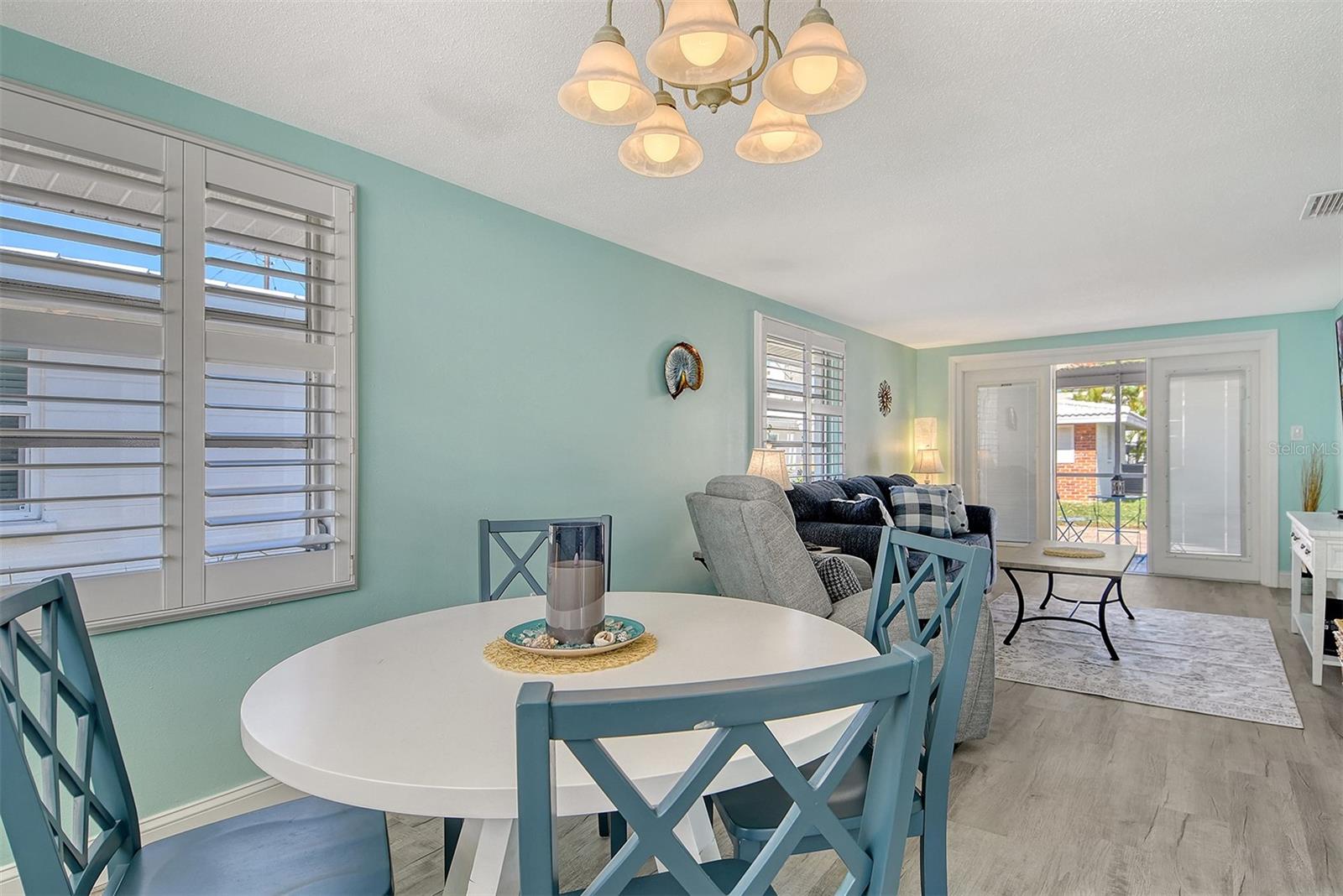 Listing Image #11