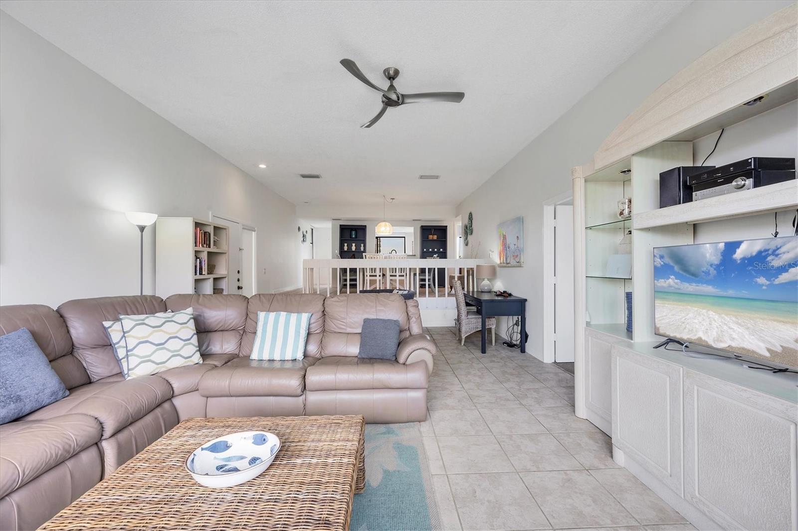 Listing Image #8