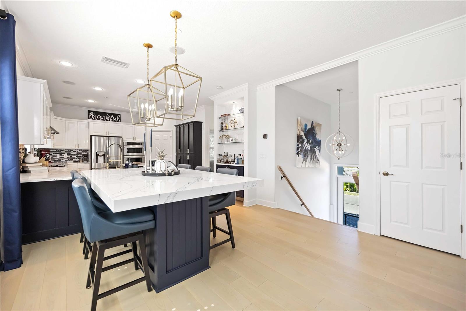 Listing Image #7