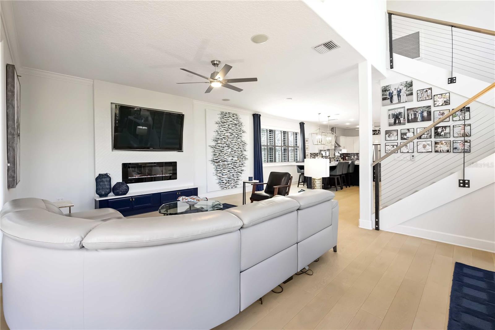 Listing Image #13