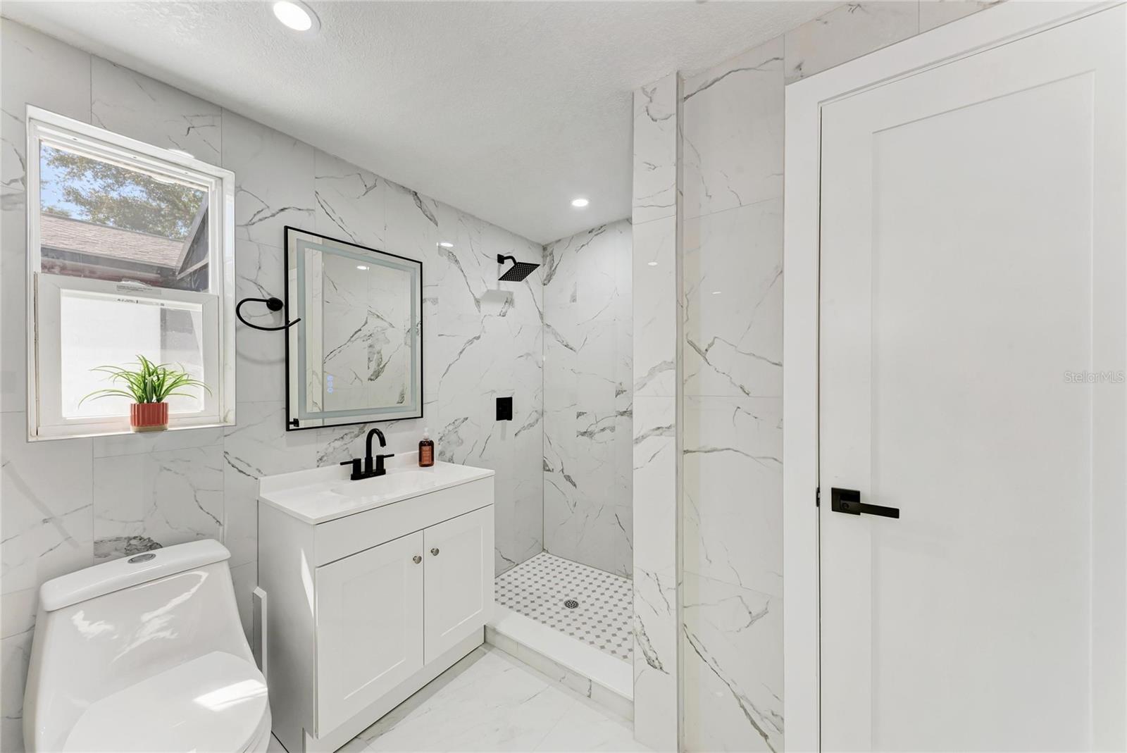 Listing Image #38