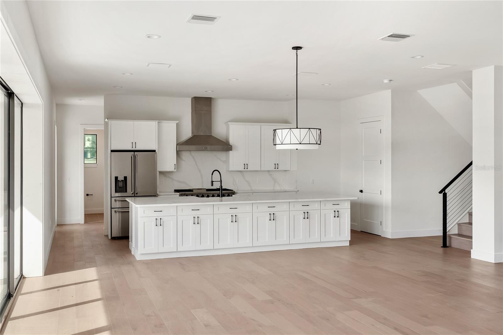 Listing Image #77