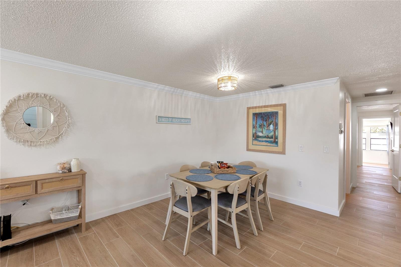 Listing Image #7