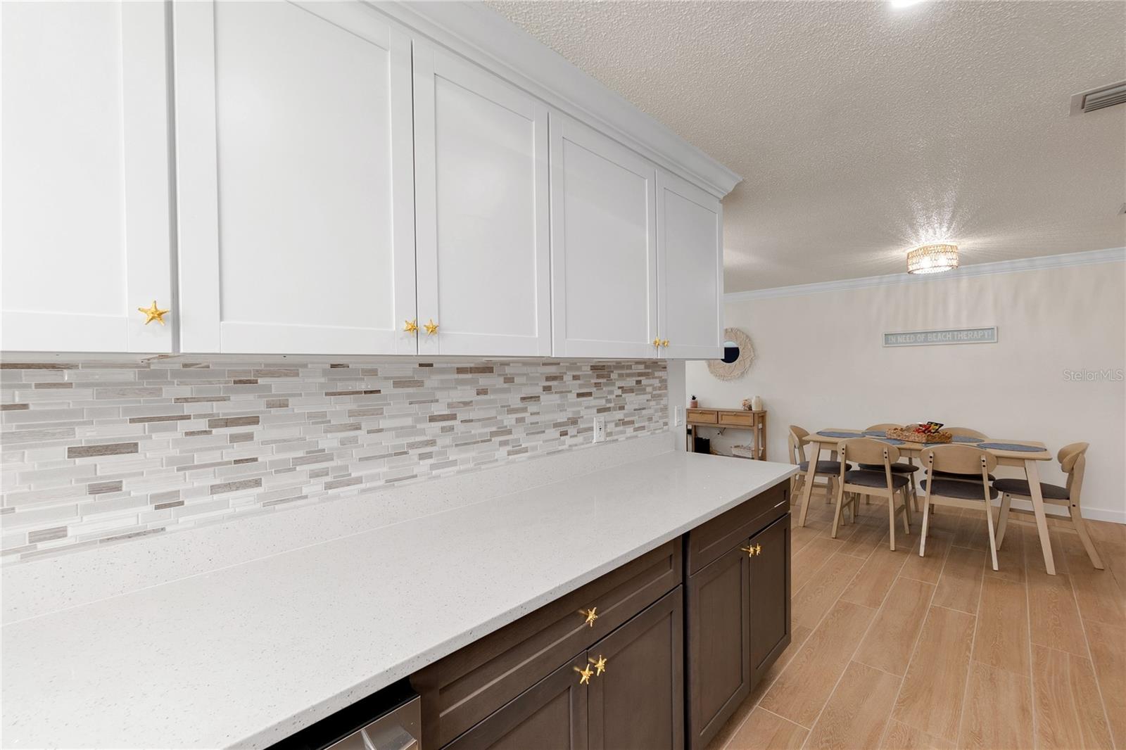 Listing Image #12