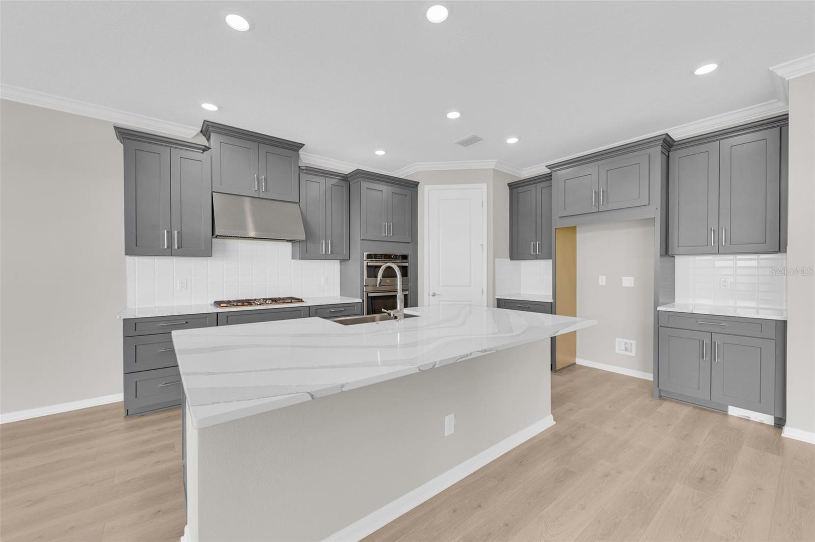 Listing Image #49