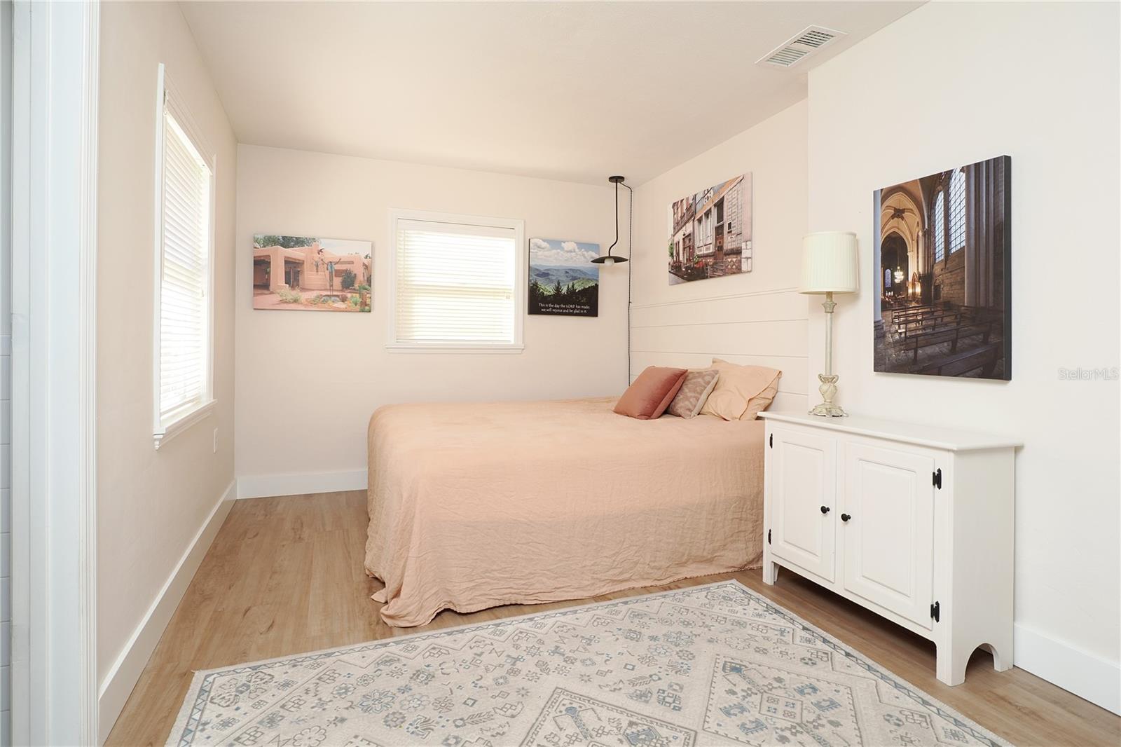 Listing Image #13