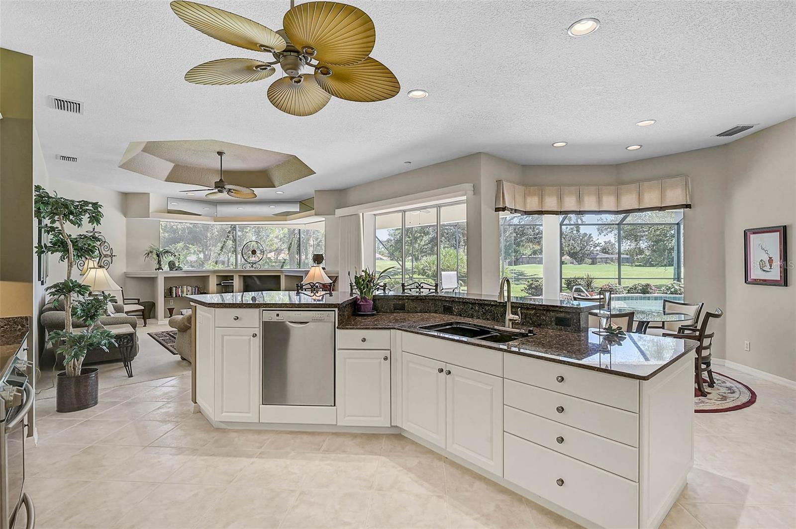 Listing Image #11