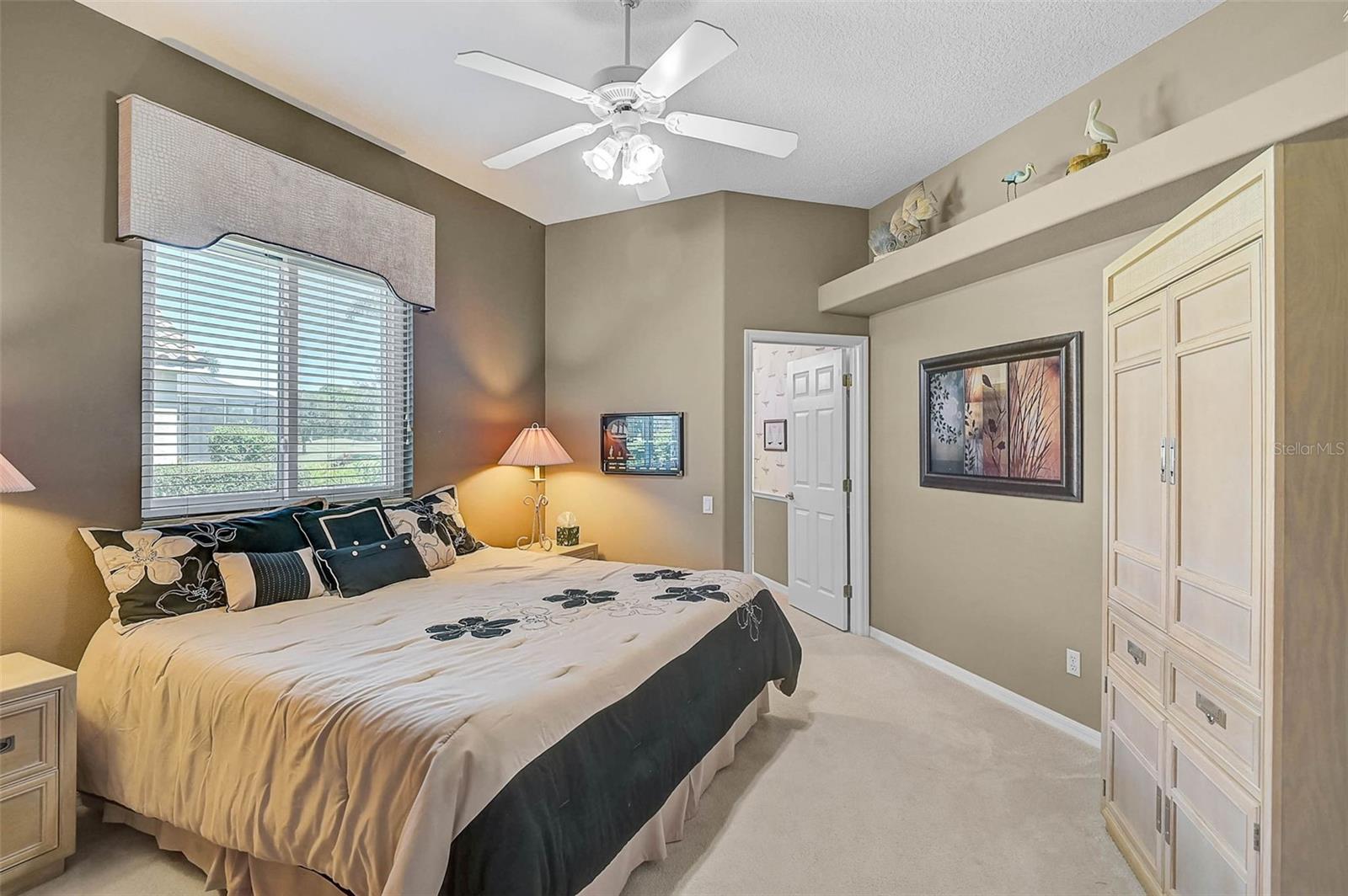 Listing Image #28