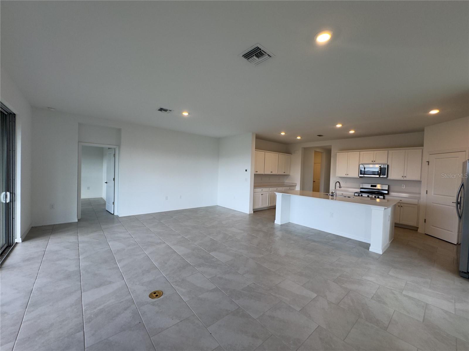 Listing Image #4