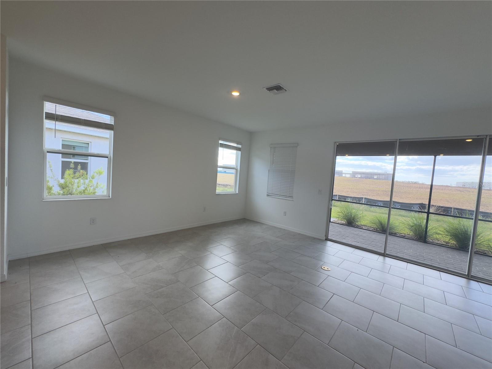 Listing Image #5