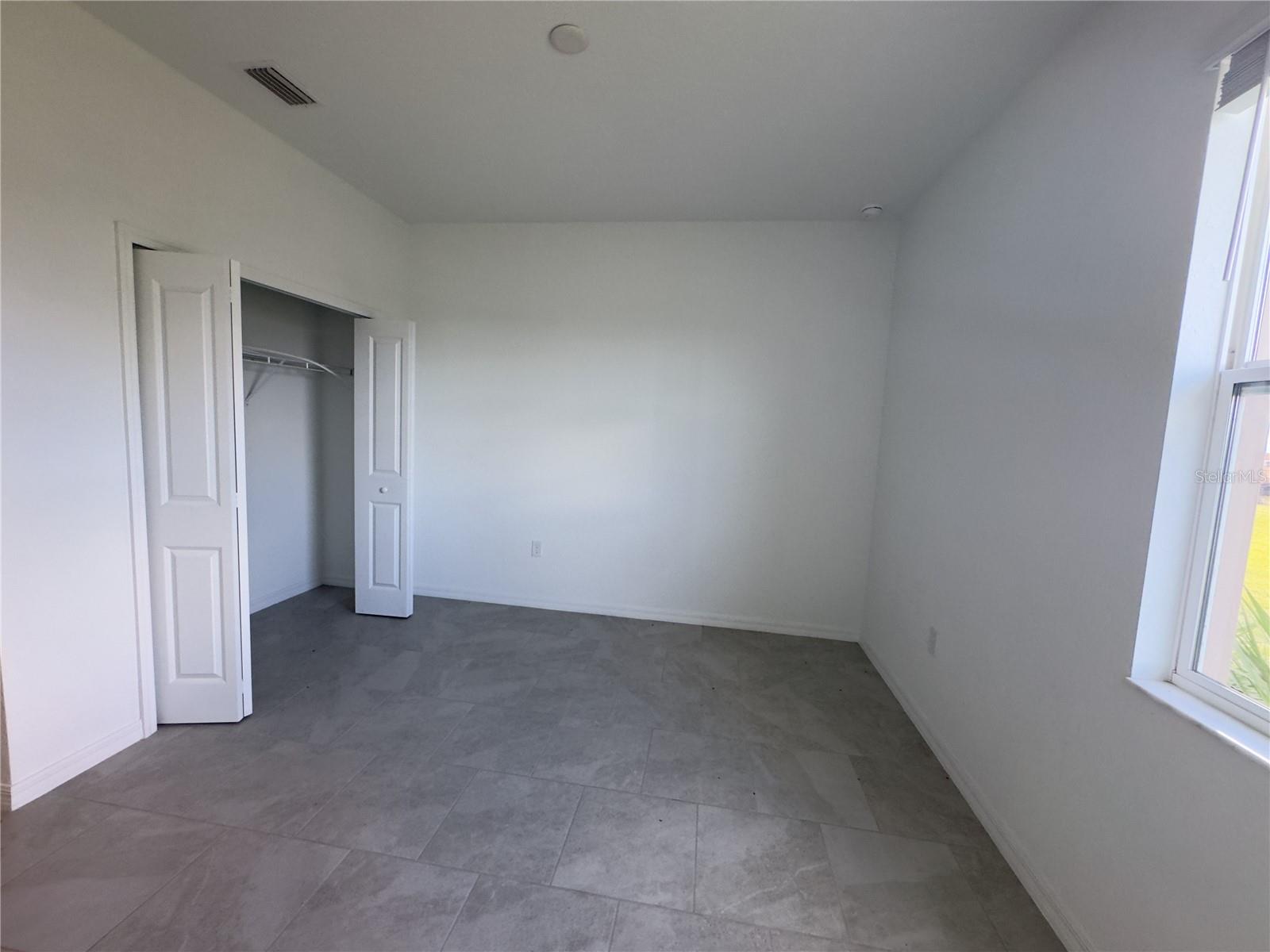 Listing Image #12