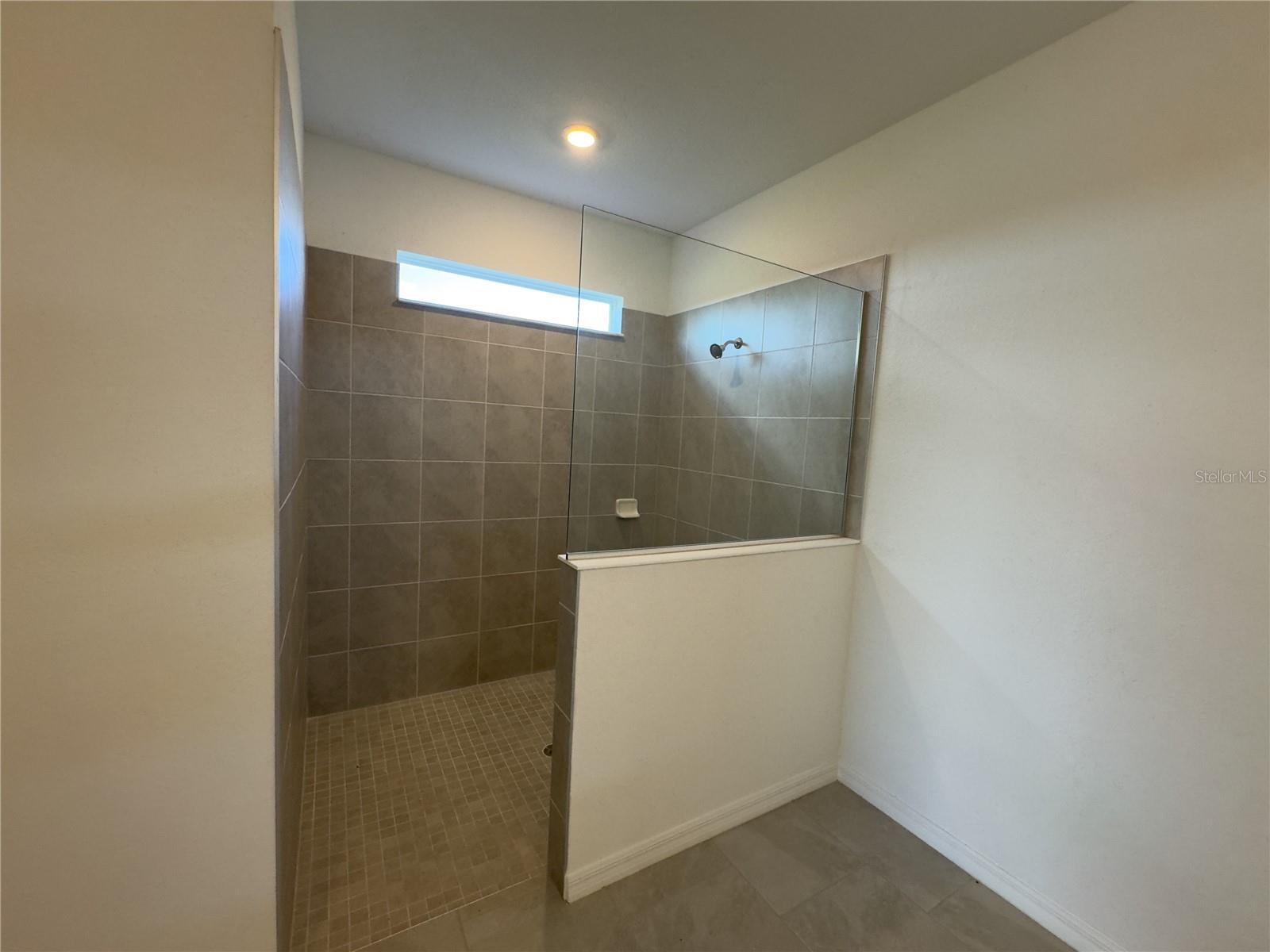 Listing Image #15
