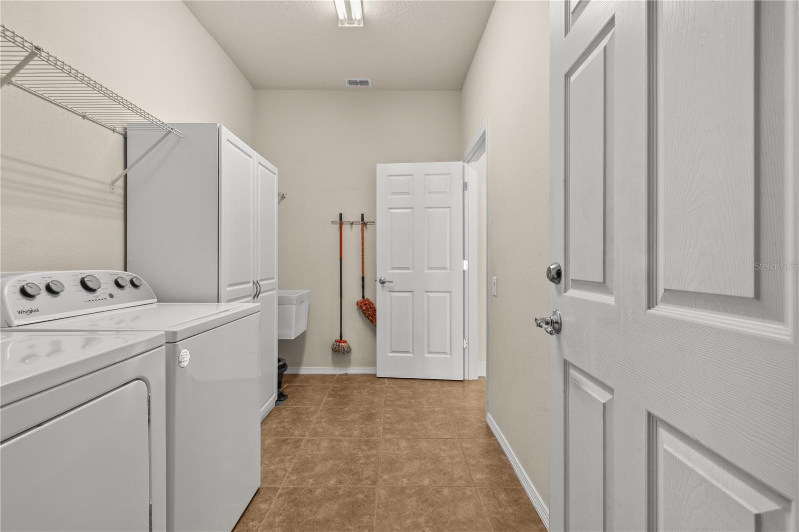 Listing Image #43