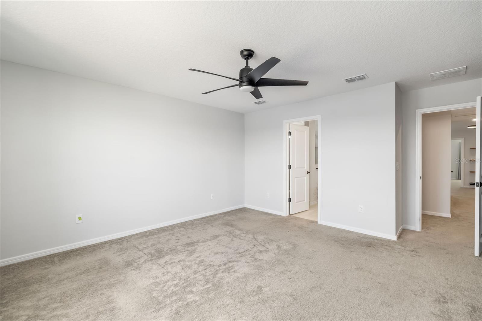 Listing Image #13