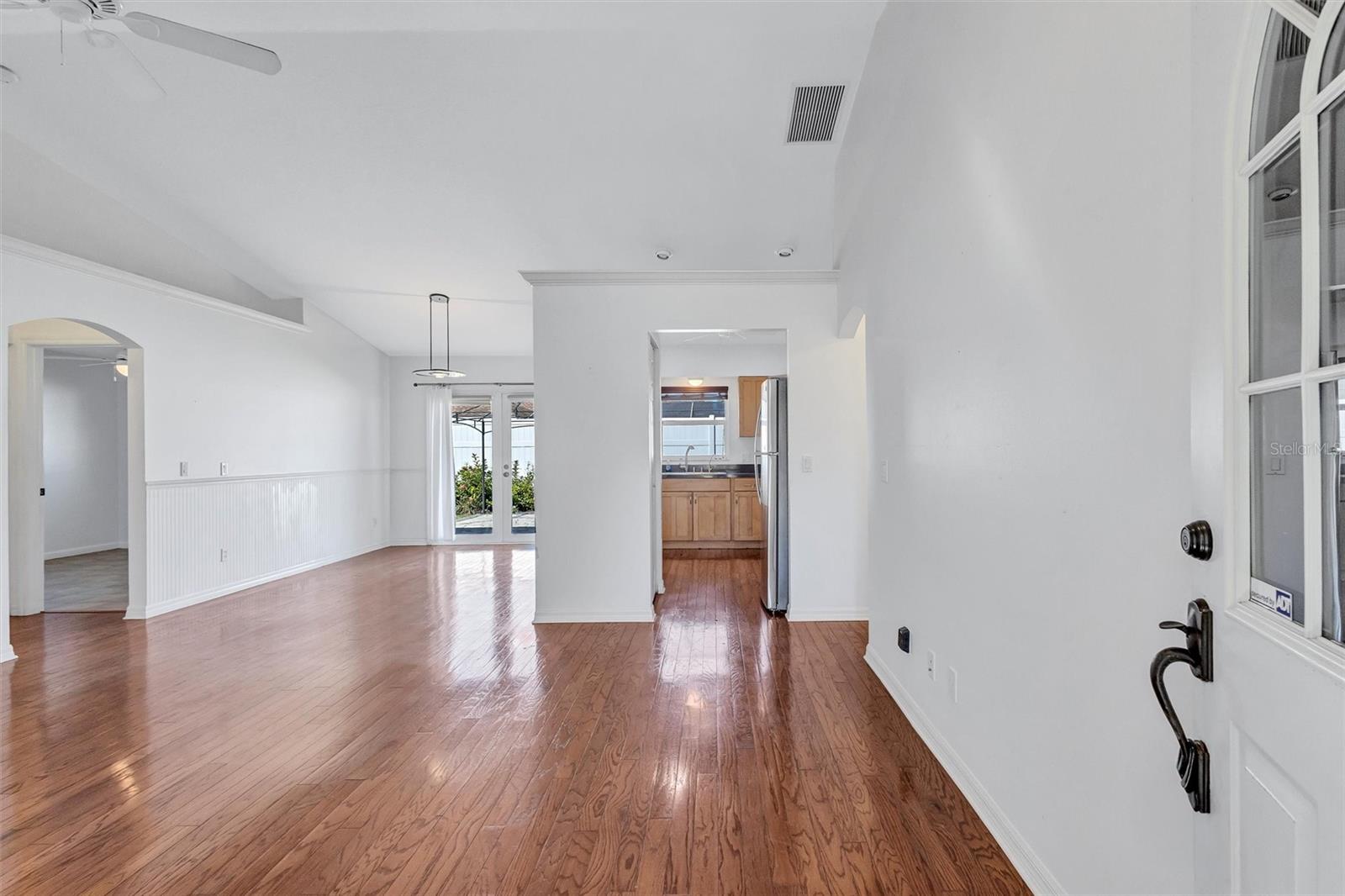 Listing Image #4