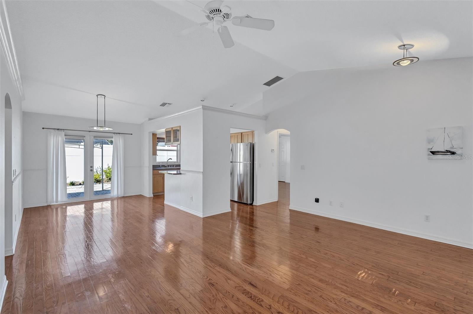 Listing Image #5