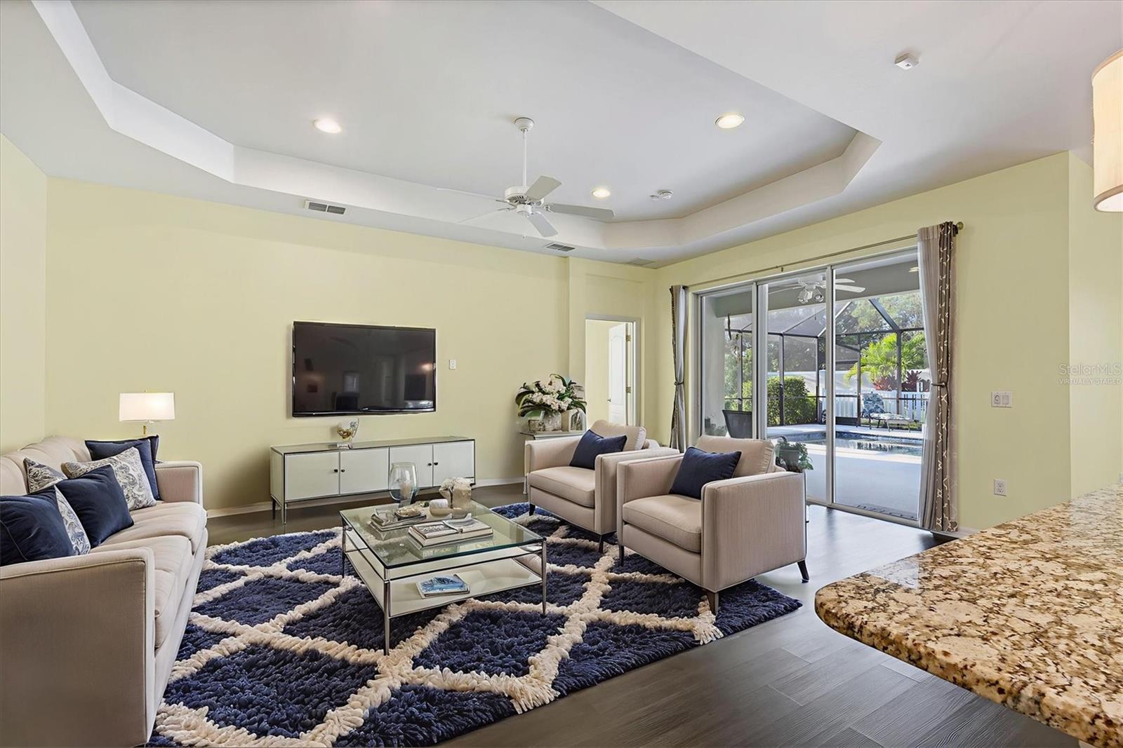 Listing Image #10