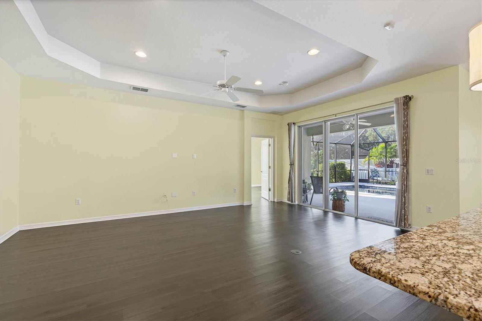 Listing Image #11