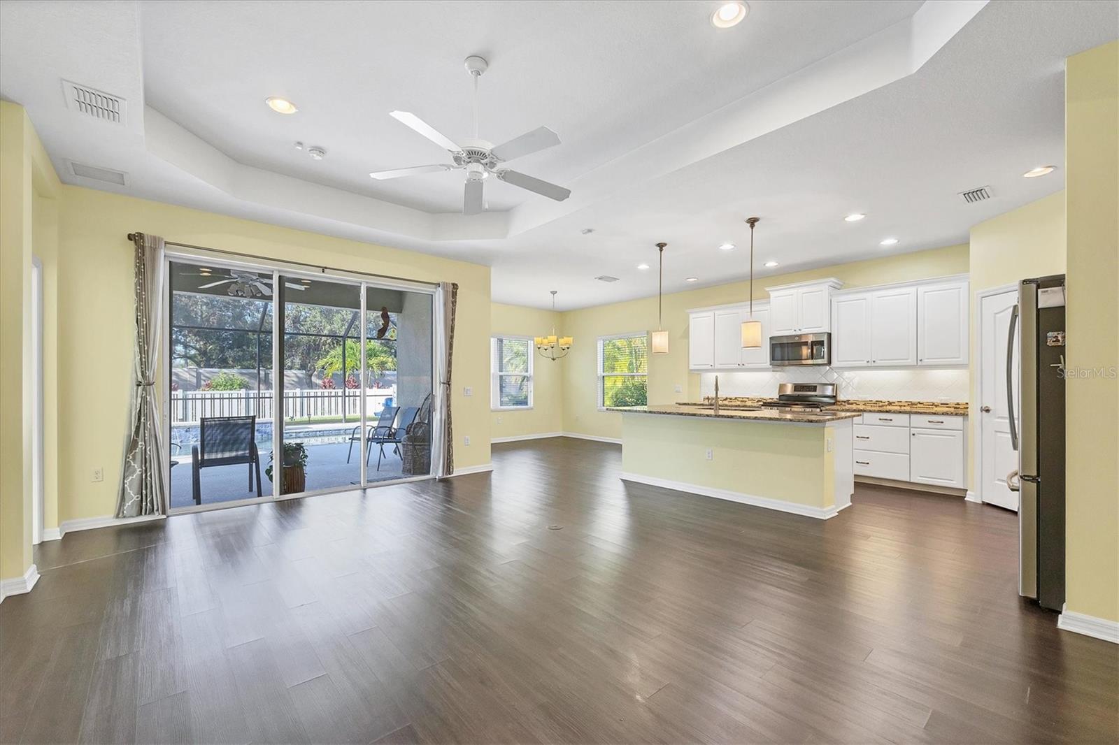 Listing Image #13