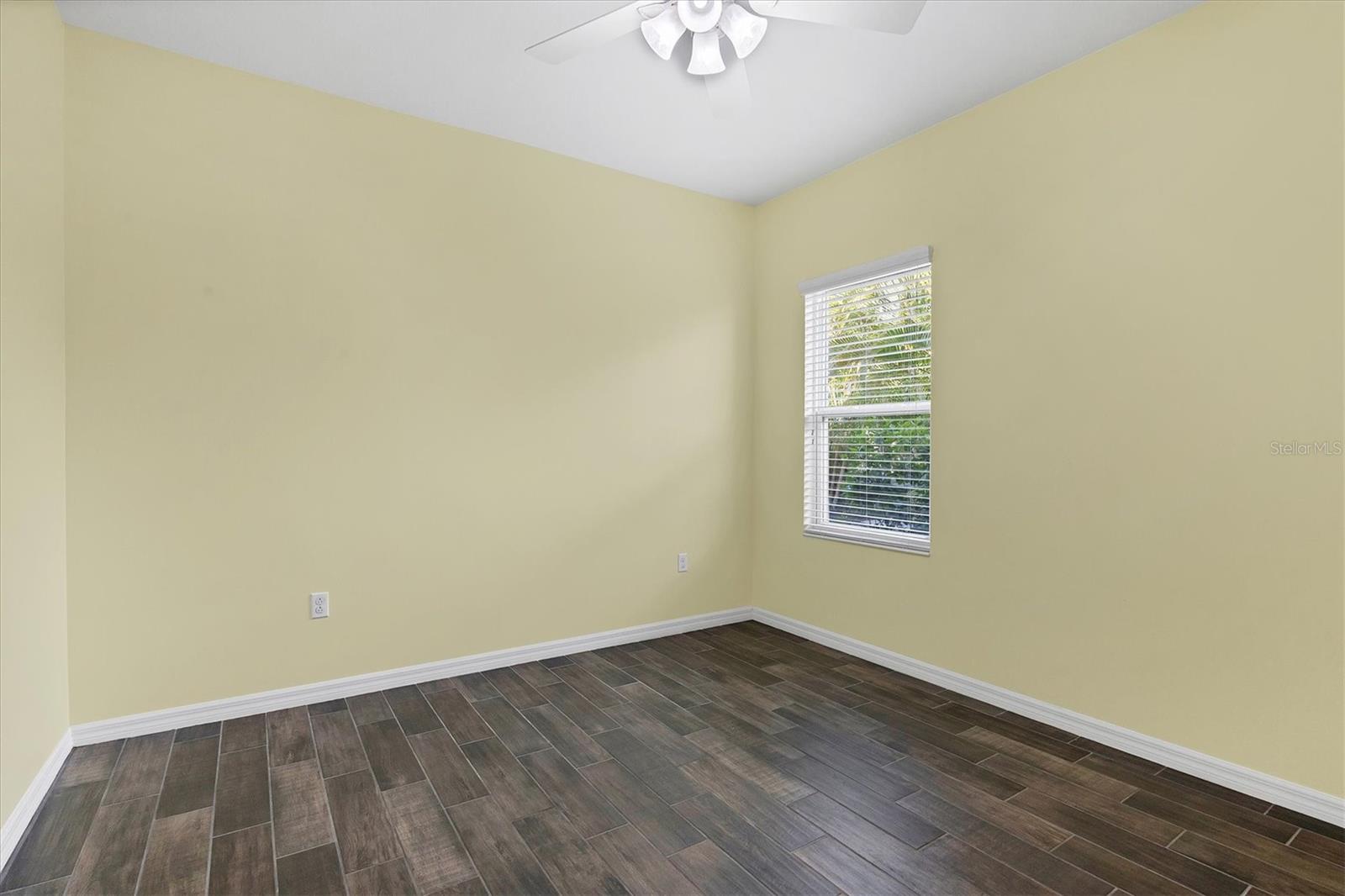 Listing Image #32