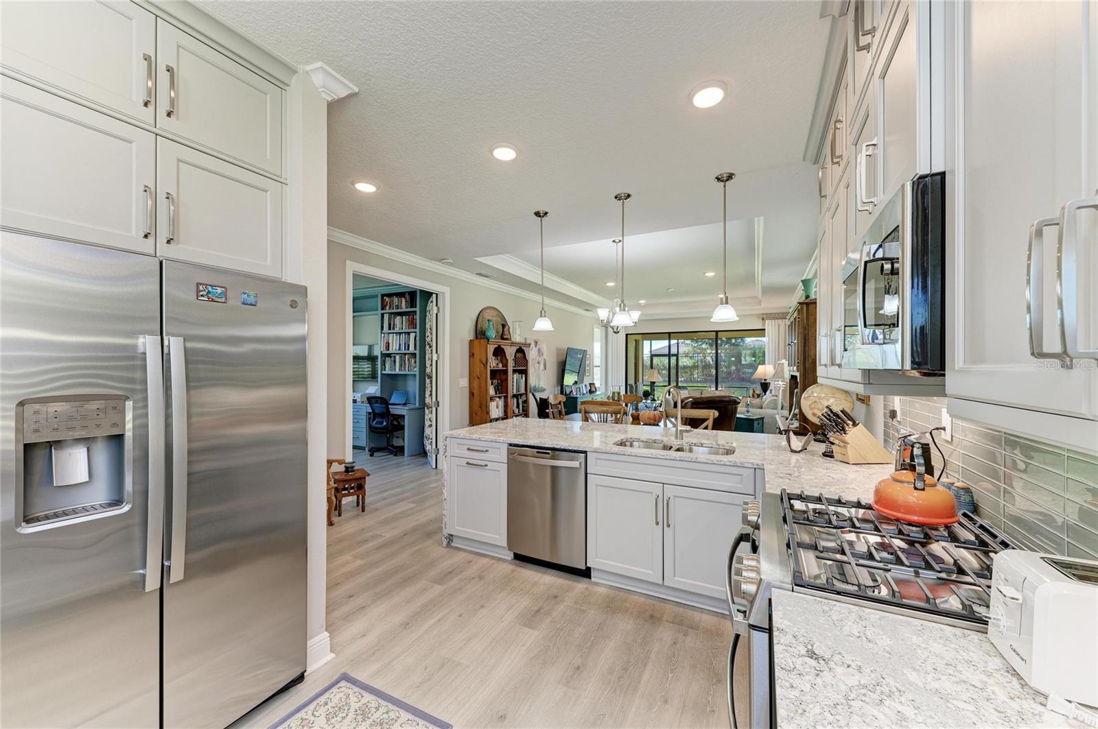 Listing Image #7