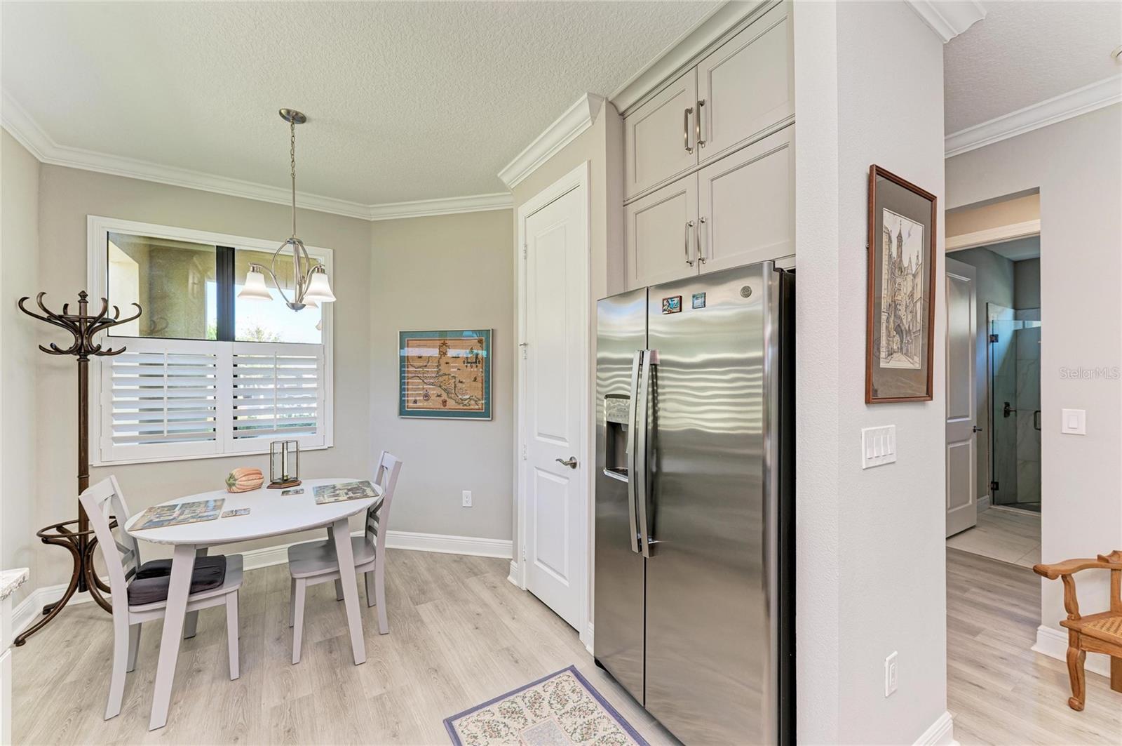 Listing Image #8