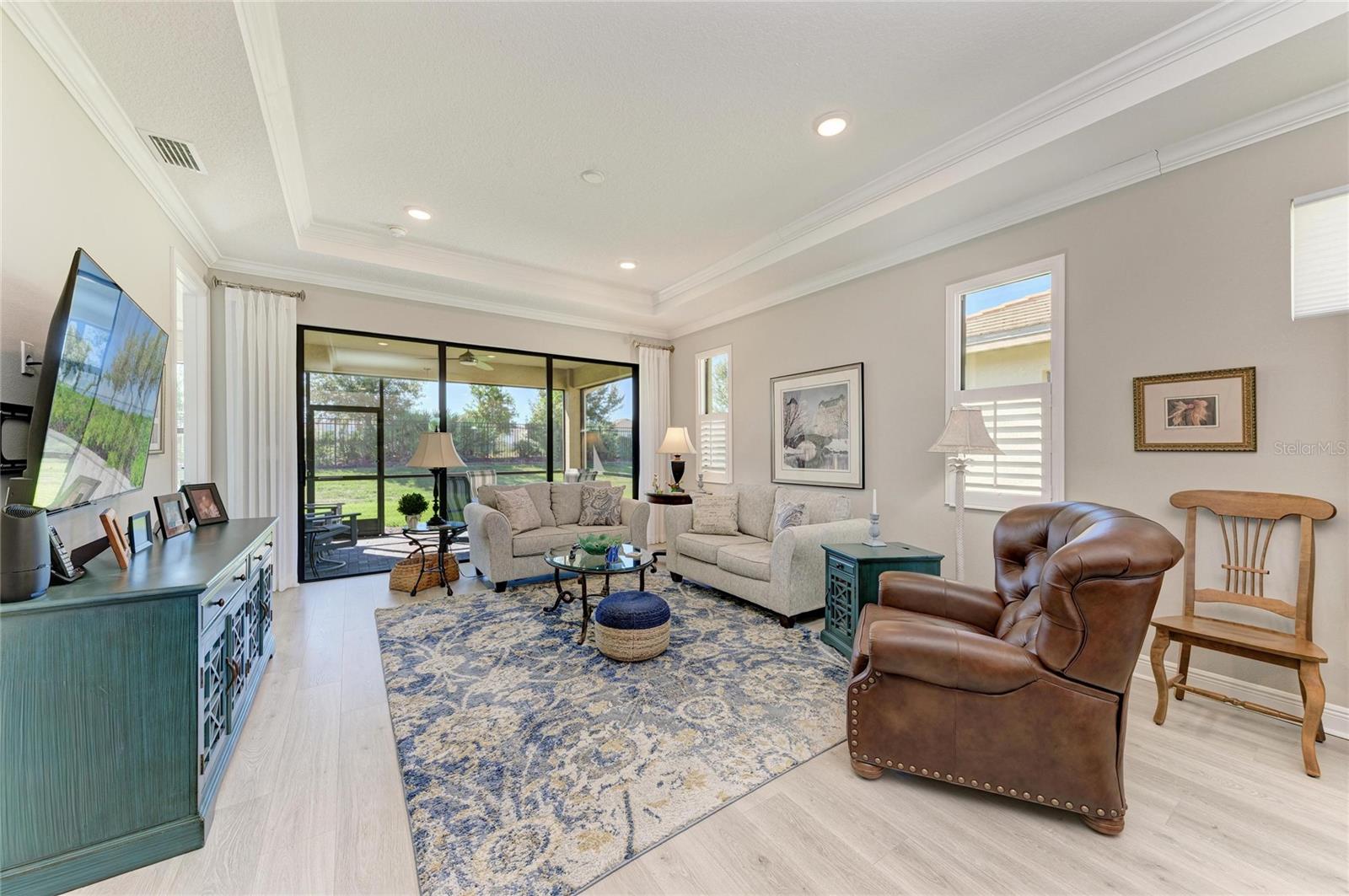 Listing Image #11