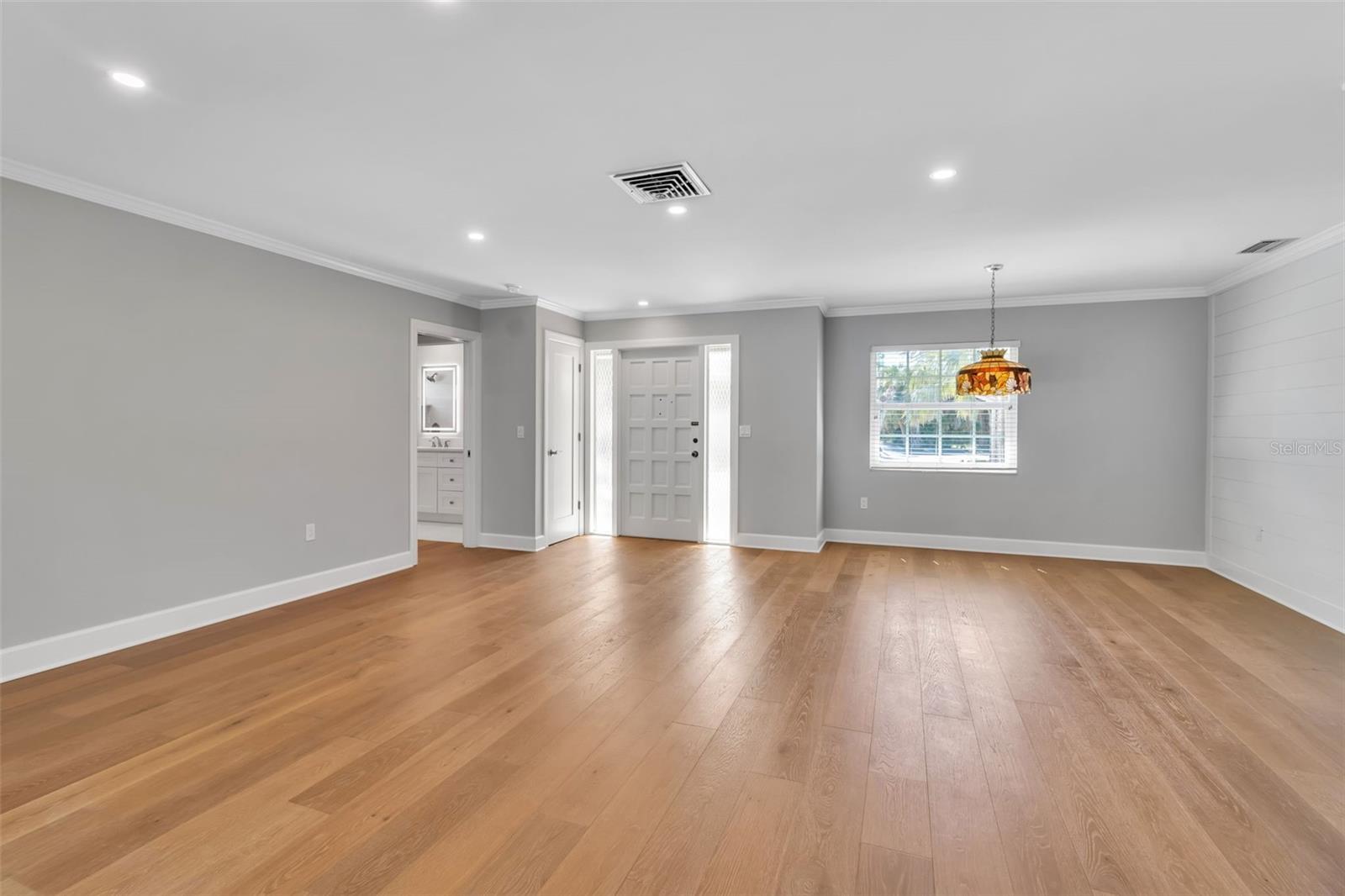 Listing Image #13