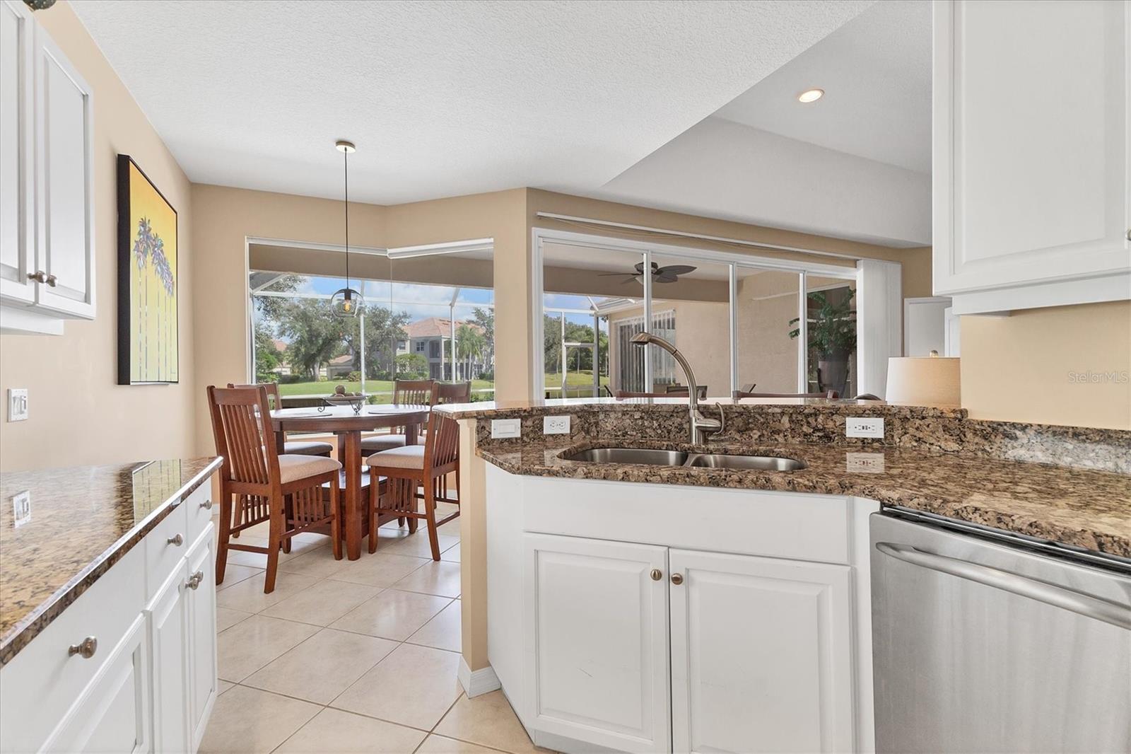 Listing Image #12