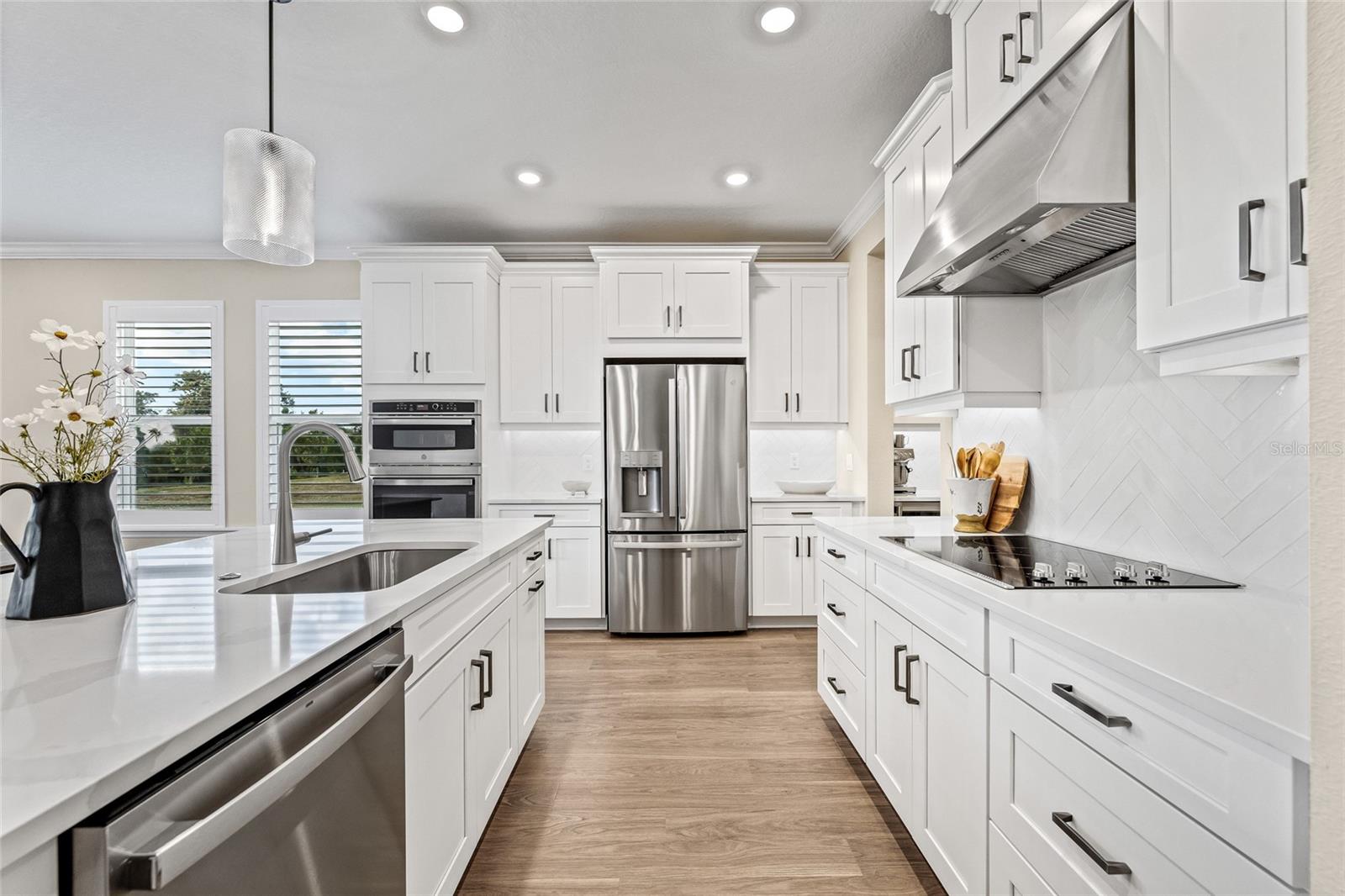 Listing Image #10