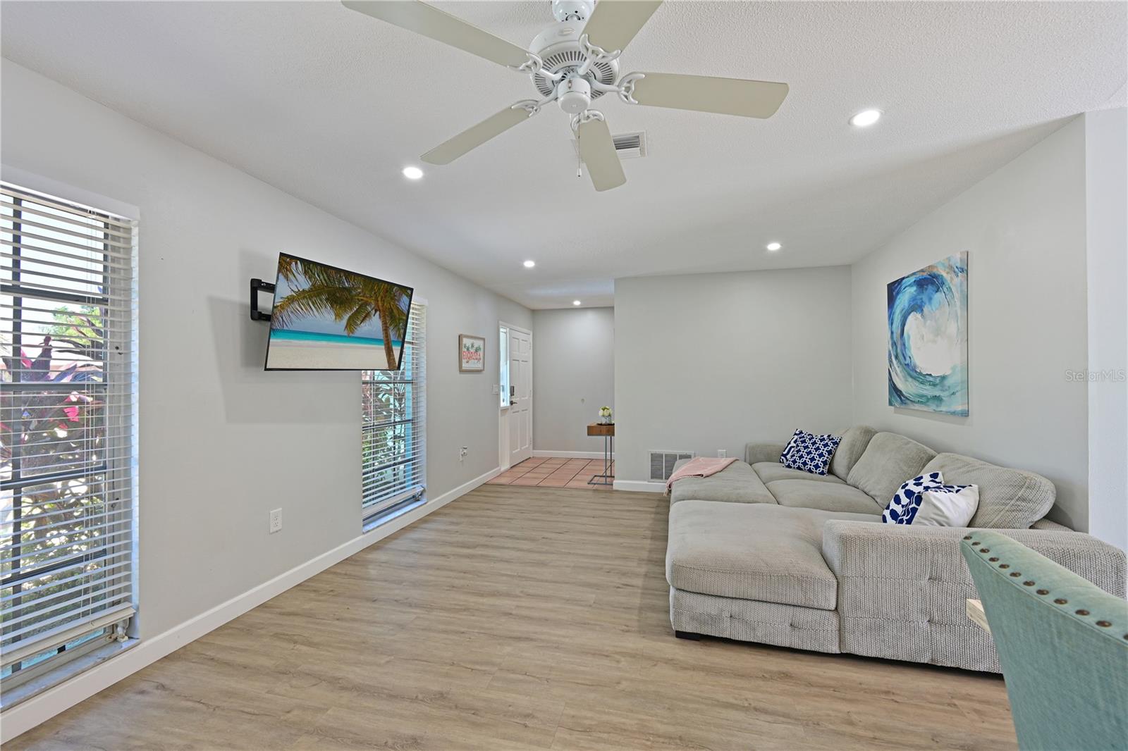 Listing Image #4