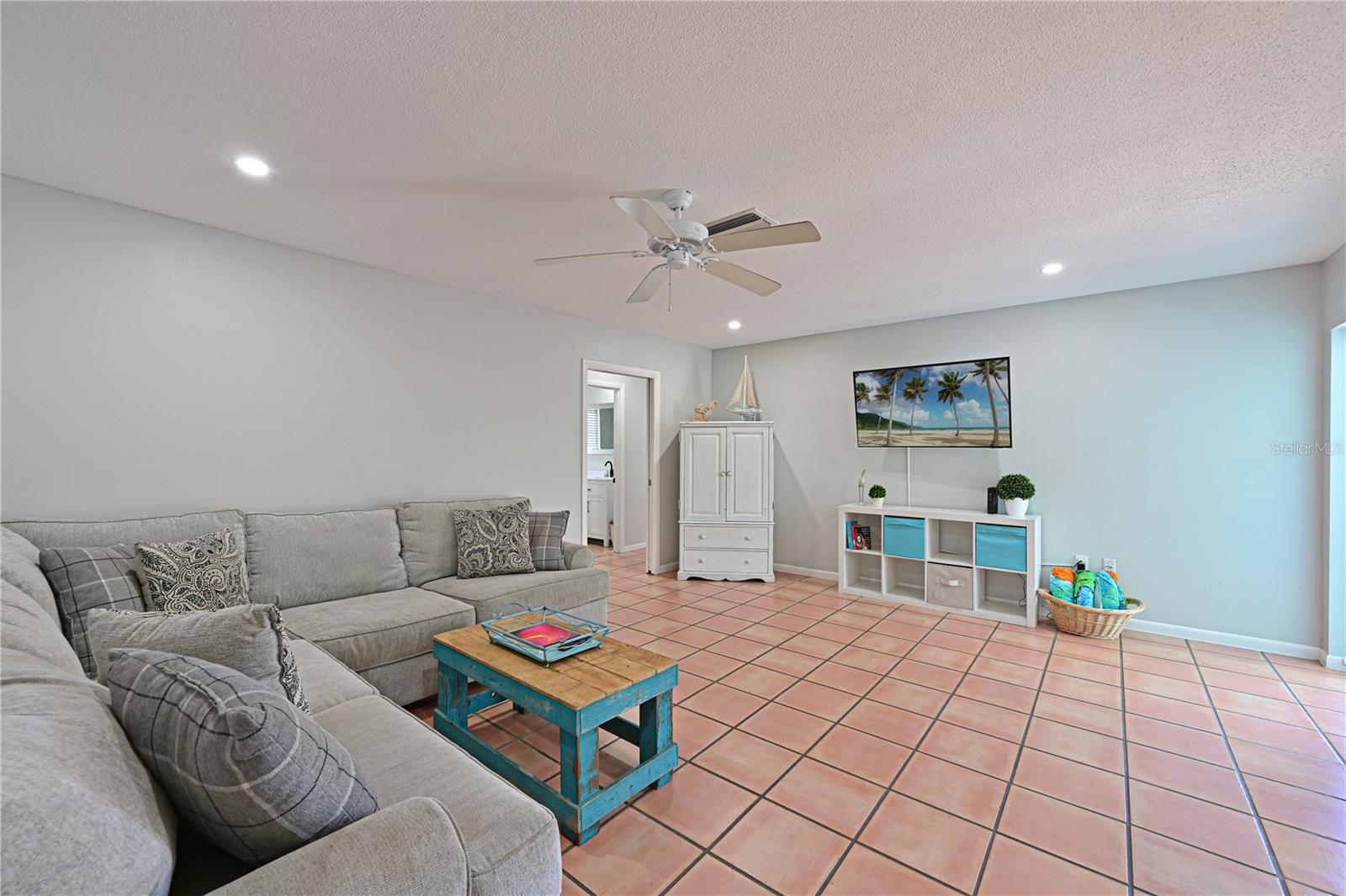 Listing Image #12