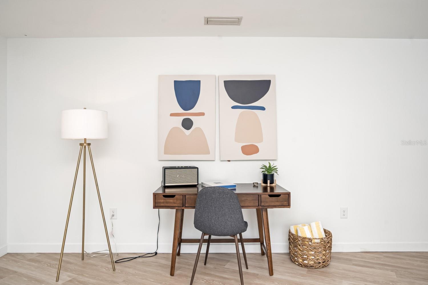 Listing Image #7
