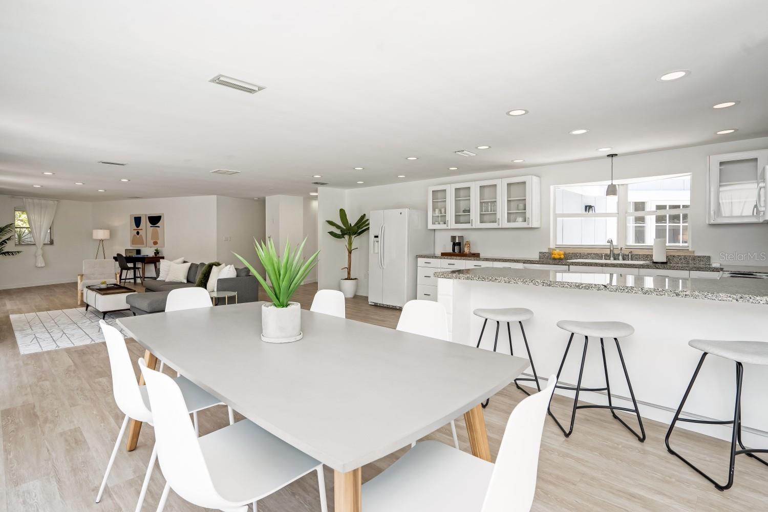 Listing Image #13